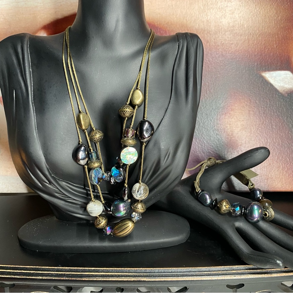 🍇 Chico's Signed Beaded Statement Necklace With Bracelet
